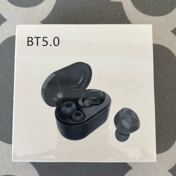 BT5.0 wireless Headphones Earbuds- new in box - Picture 1 of 1